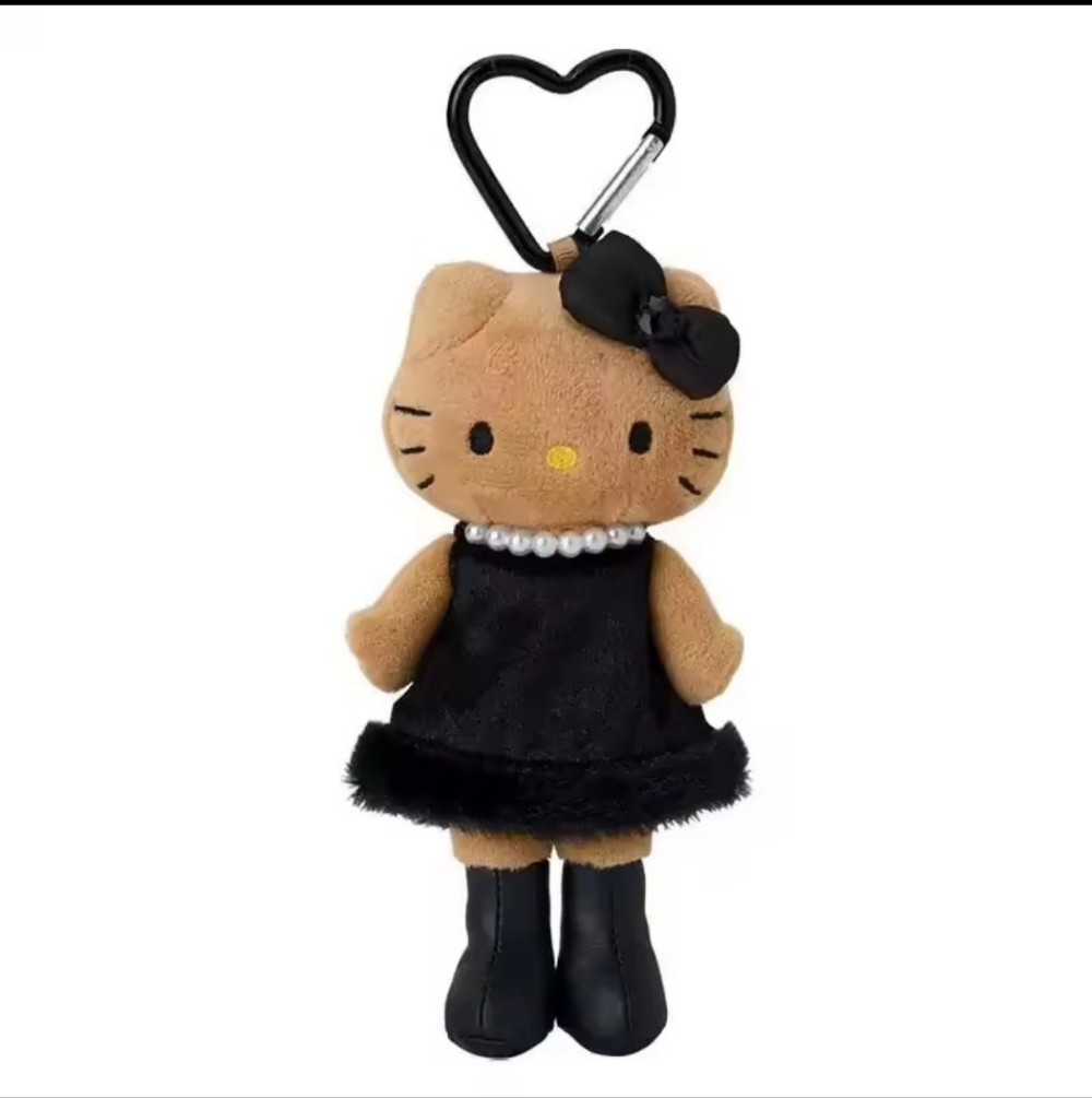 NWT Hello Kitty Doll Bag Charm Keychain Pearl